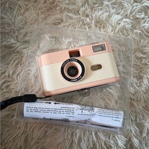 Focus Free 28mm Film Camera - Cream and Pink